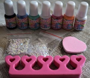 FabLab Nail Art #kids #kidscrafts #nailart #nails #colours #childrencraft #fablab